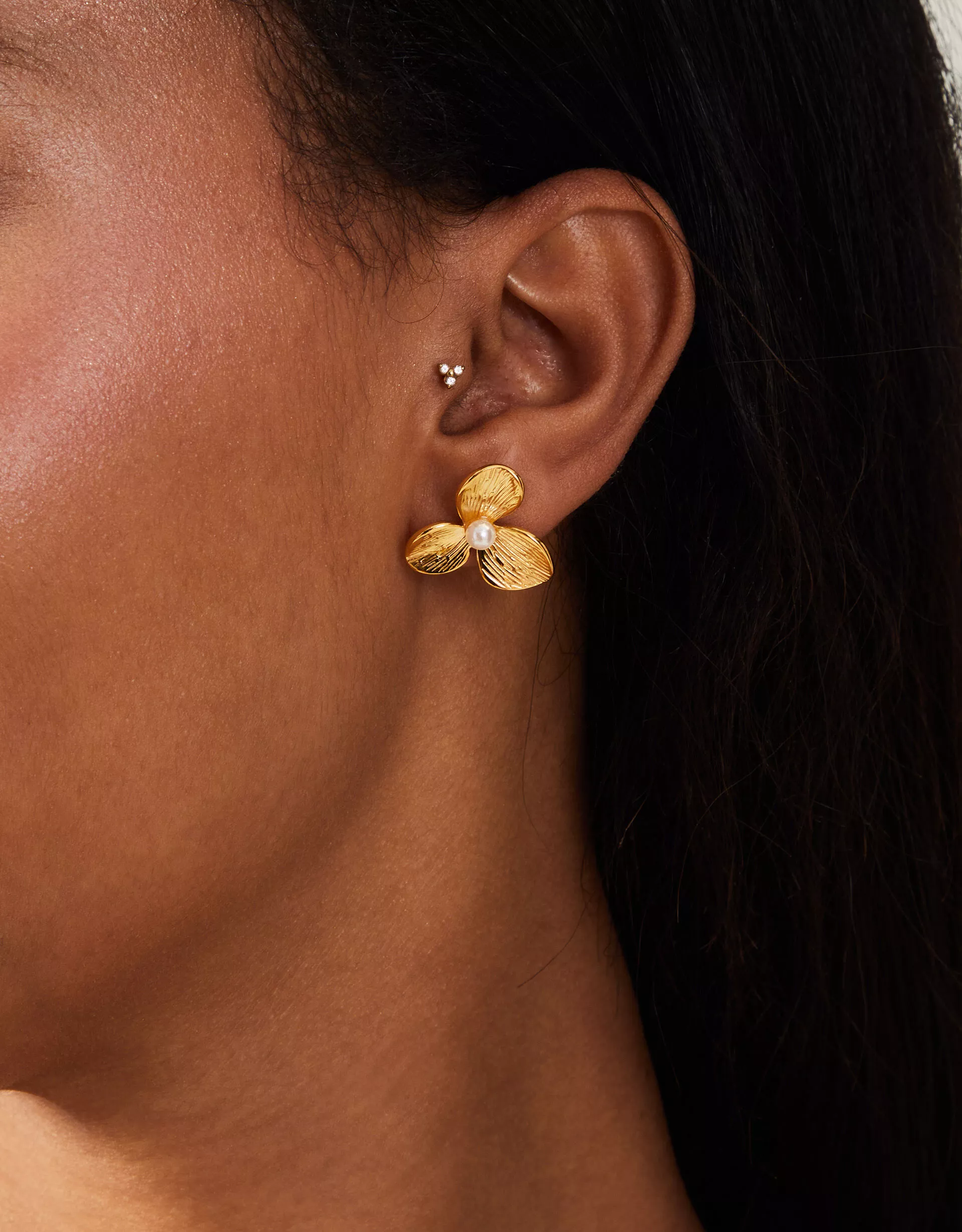 14ct Gold-Plated Pearl Flower Stud Earrings