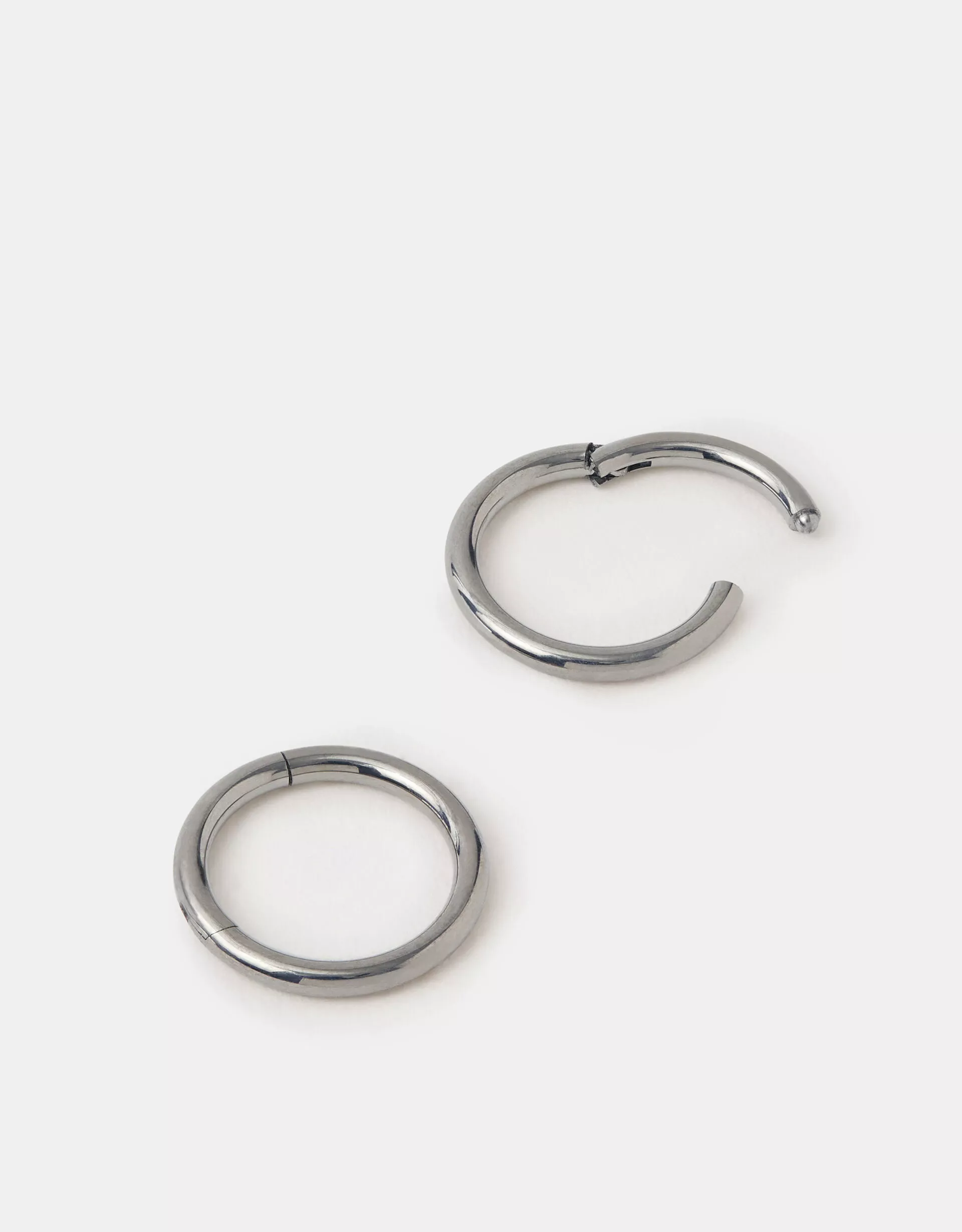 8mm Titanium Clicker Hoop Earrings