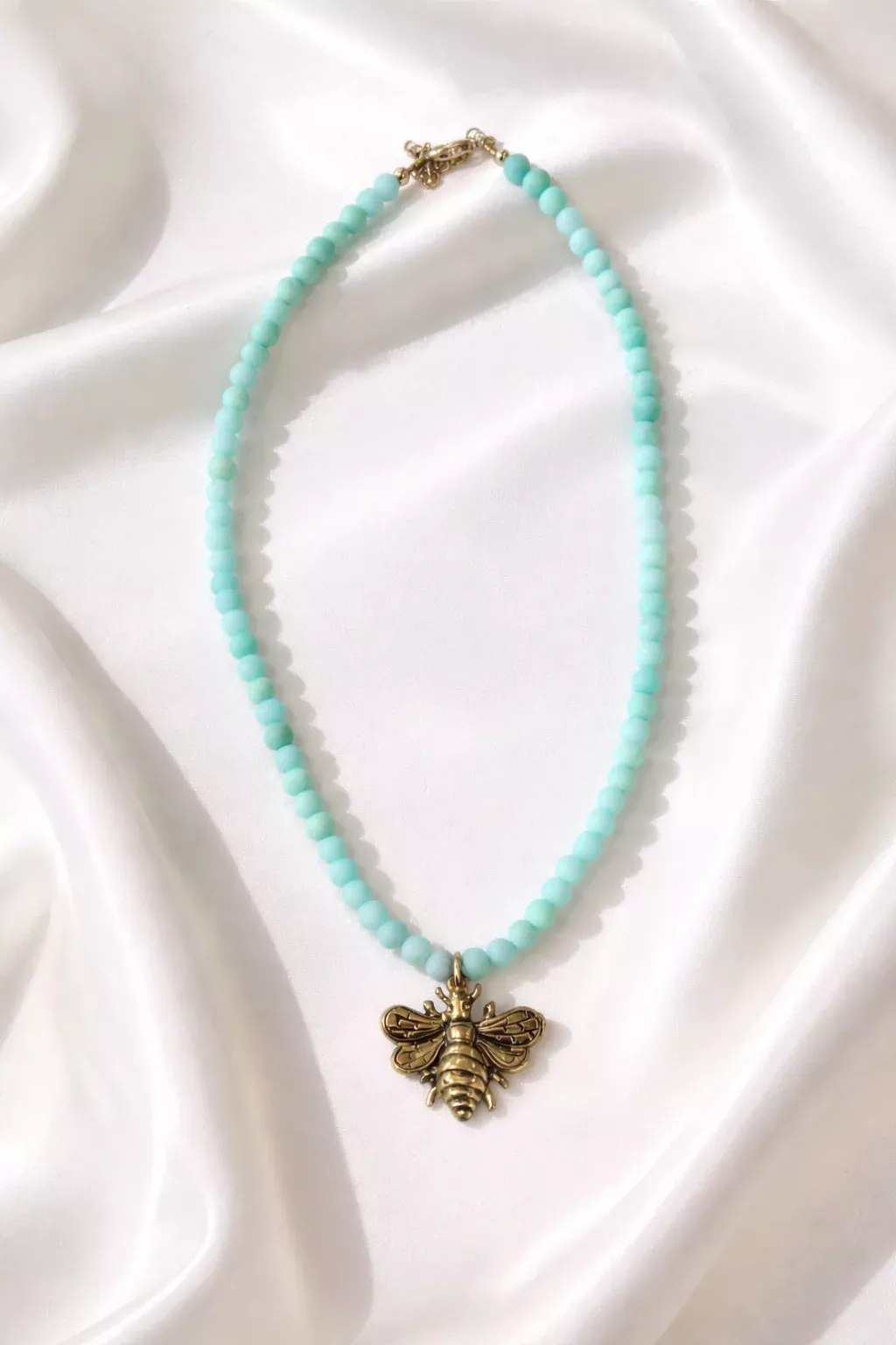 BEADED BEE CHARM NECKLACE