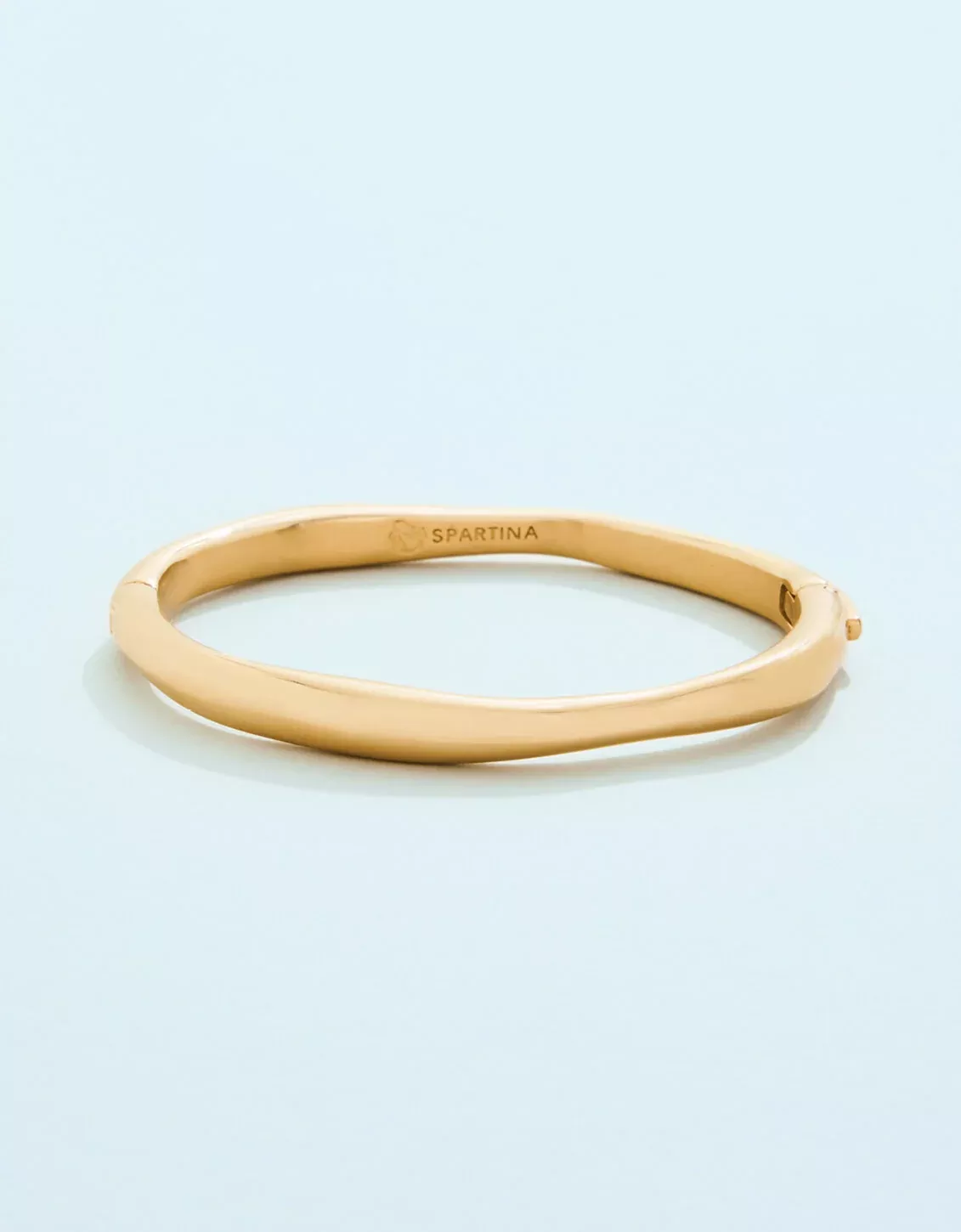 Broad Creek Hinged Bangle