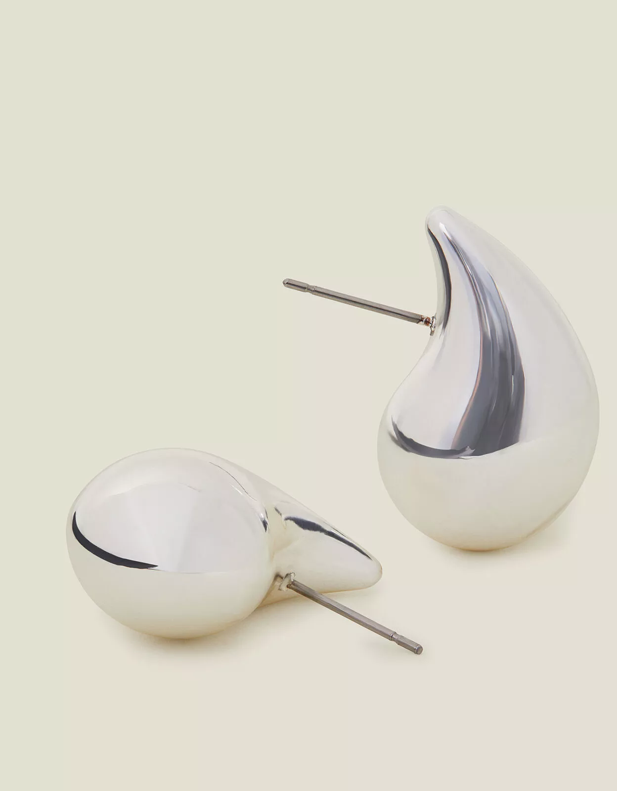 Drop Curve Earrings