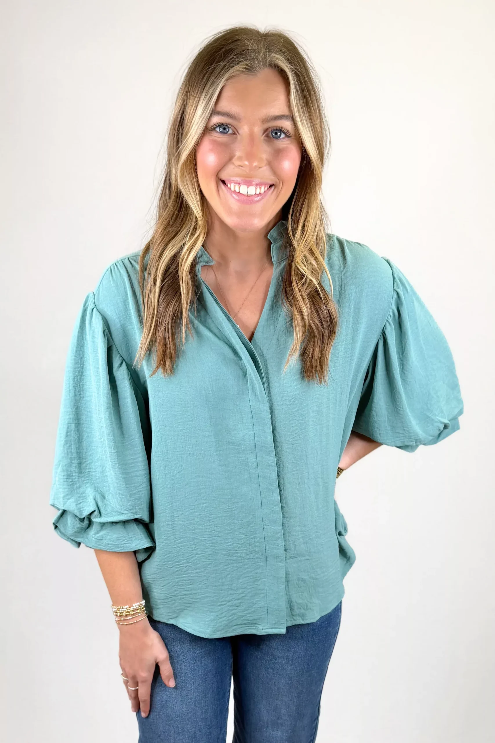 EMERALD 3/4 BALLOON SLEEVE TOP