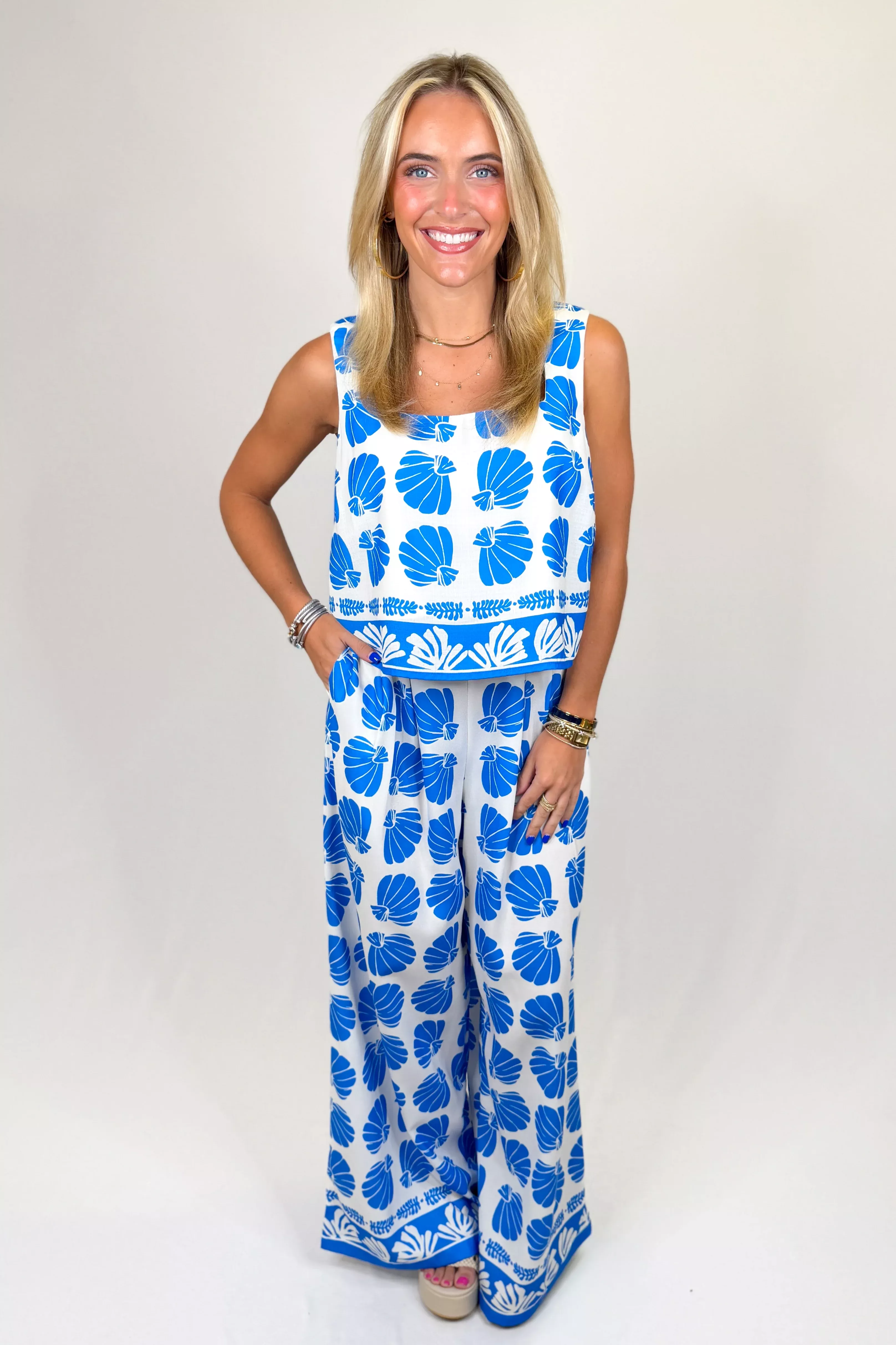 IVORY & BLUE SHELL PATTERN SLEEVELESS TOP & PANT SET