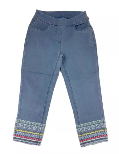 Lulu-B Tropical Embroidered Rows Hemline Capri Pant