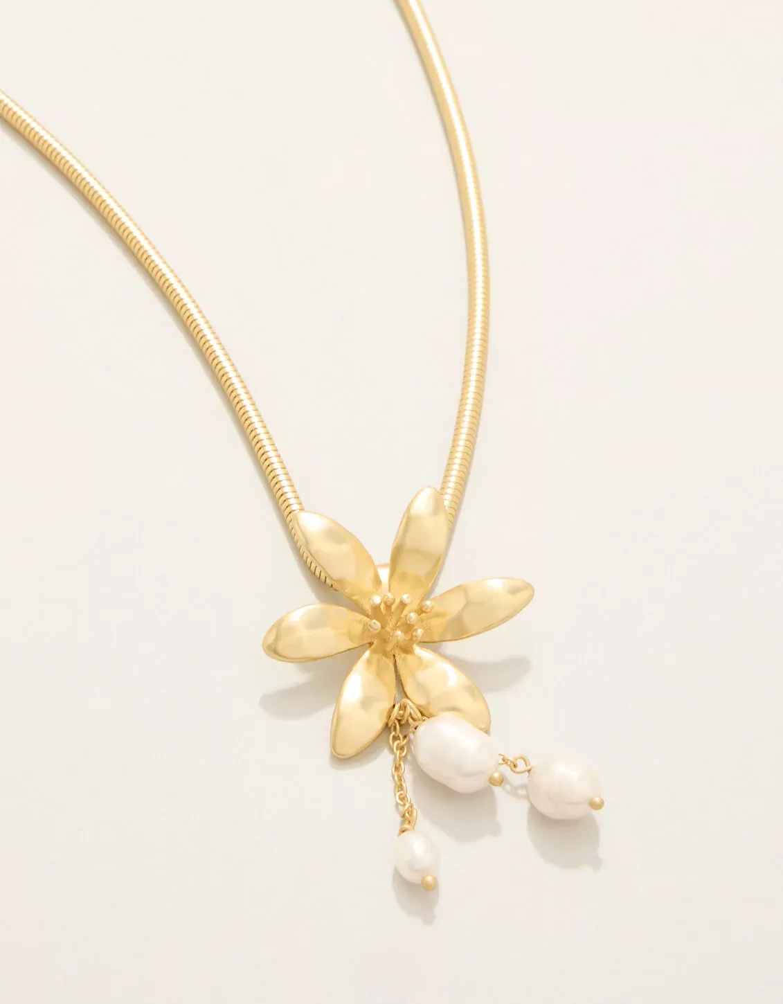 River Lily Necklace 18" Pearl