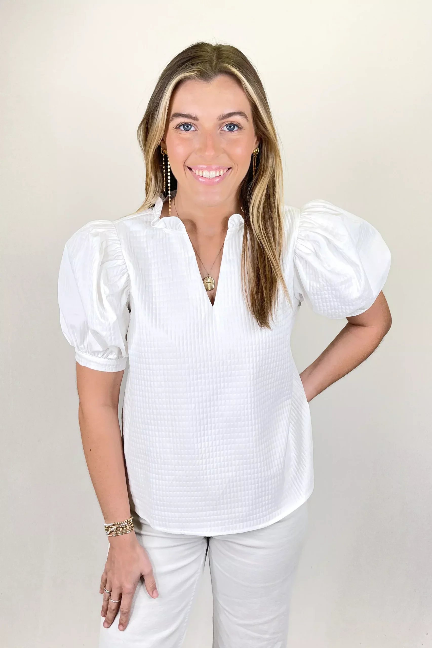 WHITE CHECK TEXTURED VNECK TOP